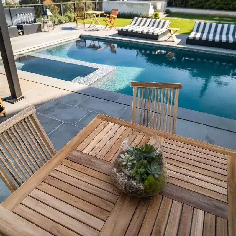 Tavolo da pranzo quadrato in teak da esterno da 99 cm per 4 persone – Resistente alle intemperie