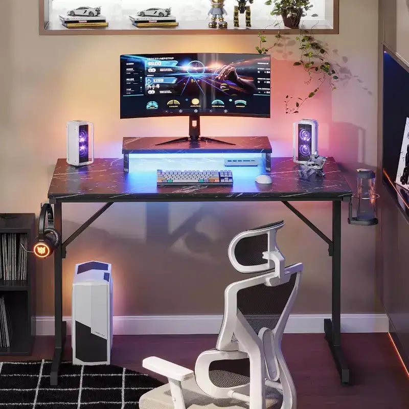 Scrivania da Gaming da 42" con Luci LED RGB, Supporto Monitor, Gancio per Cuffie e Portabicchieri