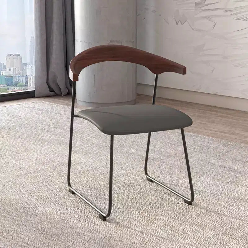 Sedia da Pranzo Imbottita con Schienale in Faggio e Gambe in Ferro – Set da 4
