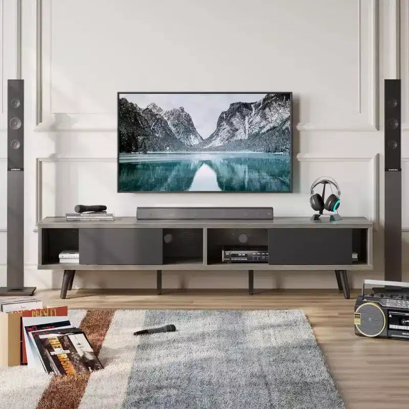 Mobile TV Bestier da 70 pollici, stile moderno di metà secolo, per TV da 65/70/75 pollici, mobile TV basso con ante scorrevoli per soggiorno